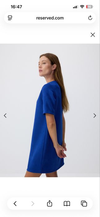 Нова тъмно синя рокля с колие, размер С