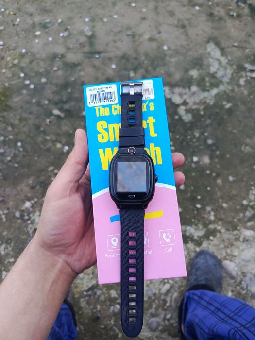 Smart Watch sotiladi sim karta tushadi