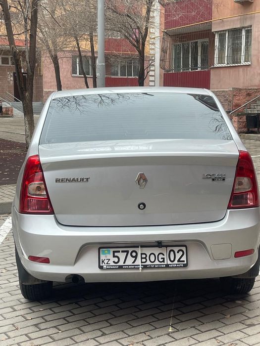 Рено логан 2015г