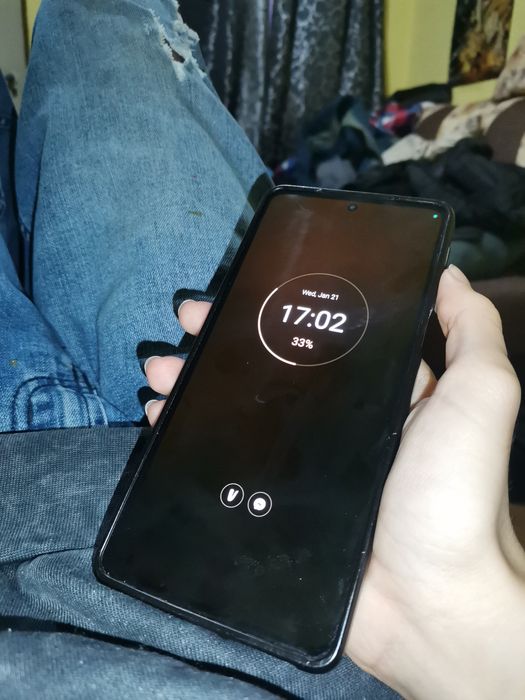 Vând sau schimb Motorola edge 20