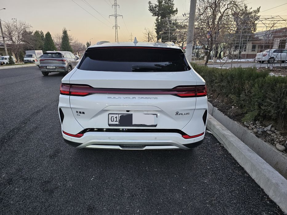 BYD.CHEMPION. 605. Yili 2023. Yurgani 58000. Narxi 23700