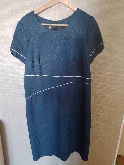 Костюм женский. Размер 54