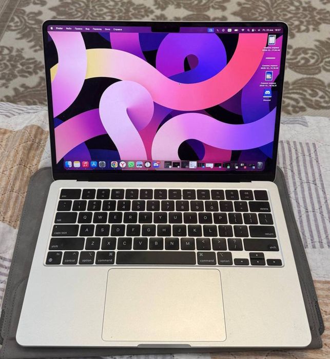 СРОЧНО MacBook Air M3 8/256 в отличном состоянии