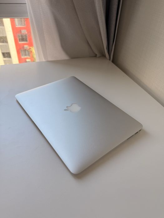 MacBook Air 13” (2017)