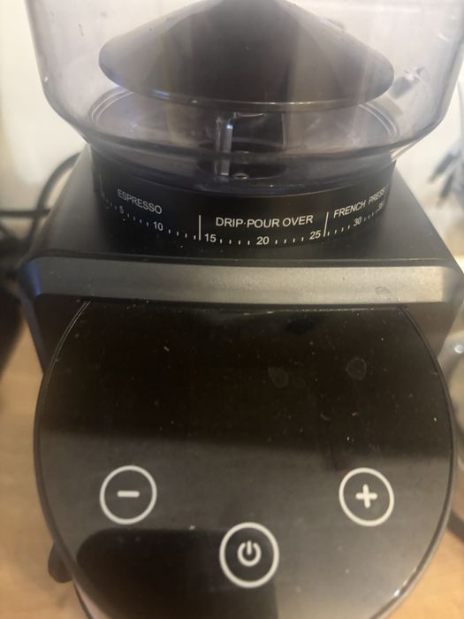 Espresor Delonghi Dedica si rasnita electrica