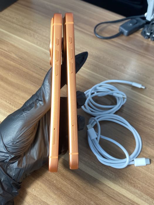 iPhone 17 Pro Max • 256 GB • Cosmic Orange