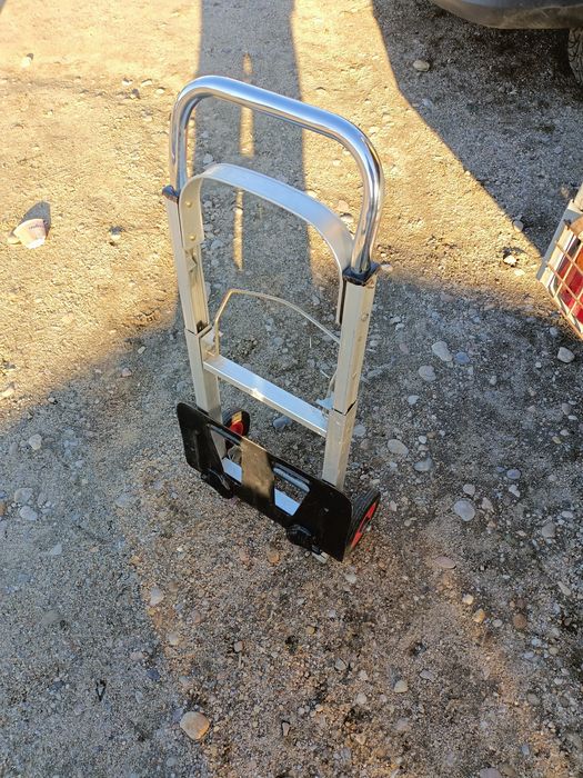 Vând căruț de carat ladite