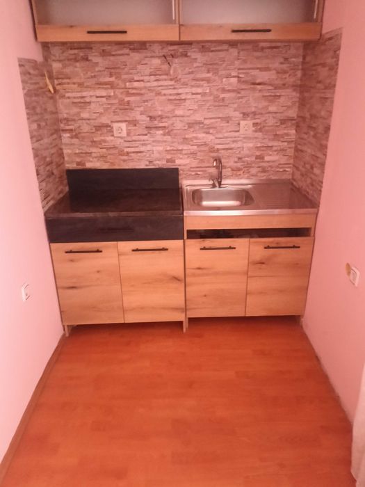 Дава се под наем Къща в с. Радинград, Област Разград - 176 кв.м за 550 € - Снимка #5