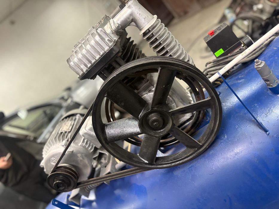 Италиански трифазен компресор