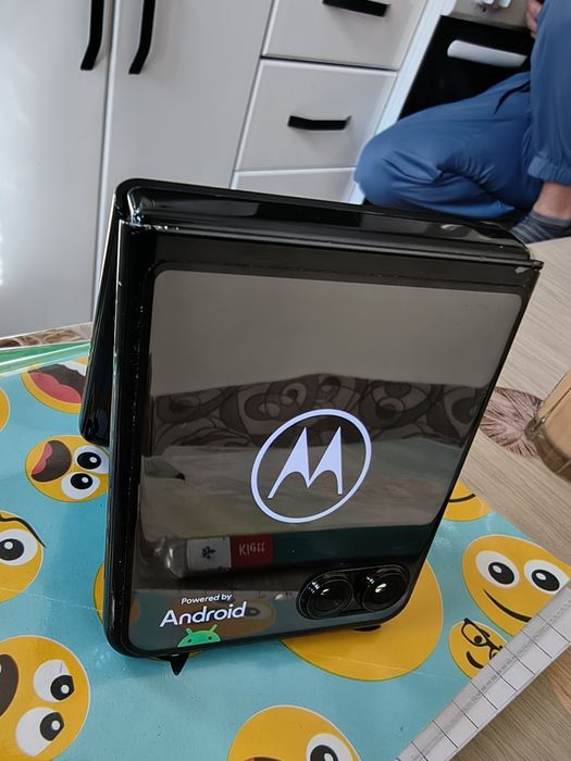 Моторола Razr 50 Ultra 5G