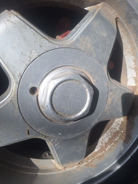 Митсубиши титан 195/65/15