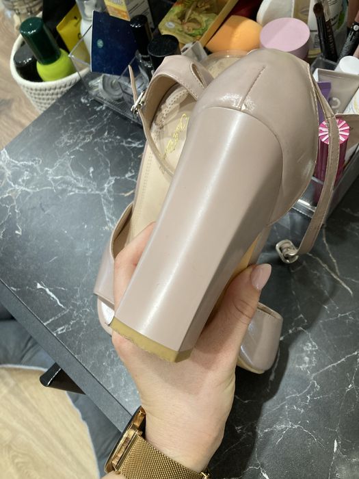 Дамски обувки на висок ток 38