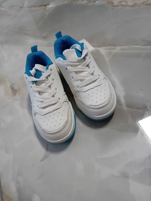 Adidași primark copii nr 25 26