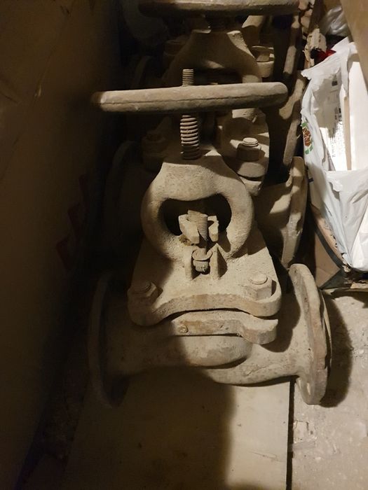 Задвижки новый бу