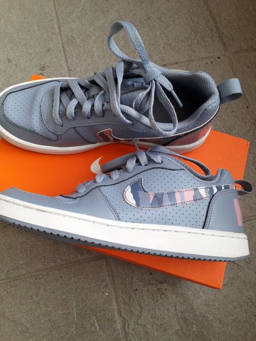 Маратонки Nike 38 и 40 н