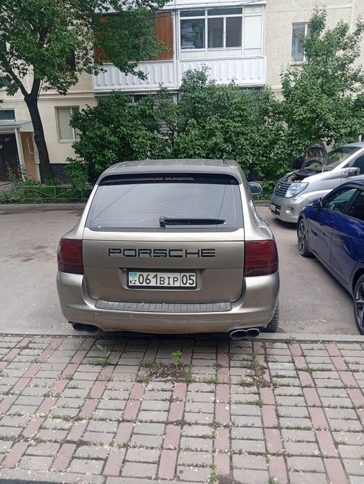 Продам автомобиль порш каен