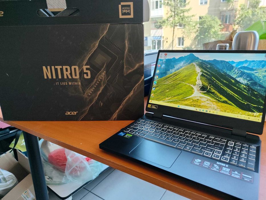 Vand Laptop Gaming Acer Nitro 5 impecabil ca nou cu garantie