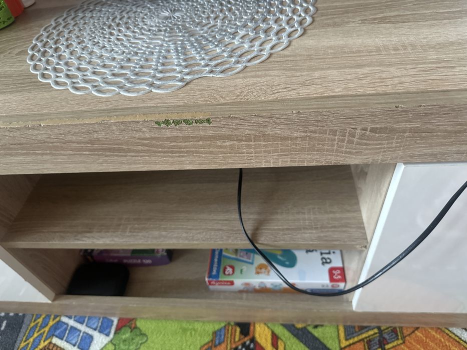Comoda televizor