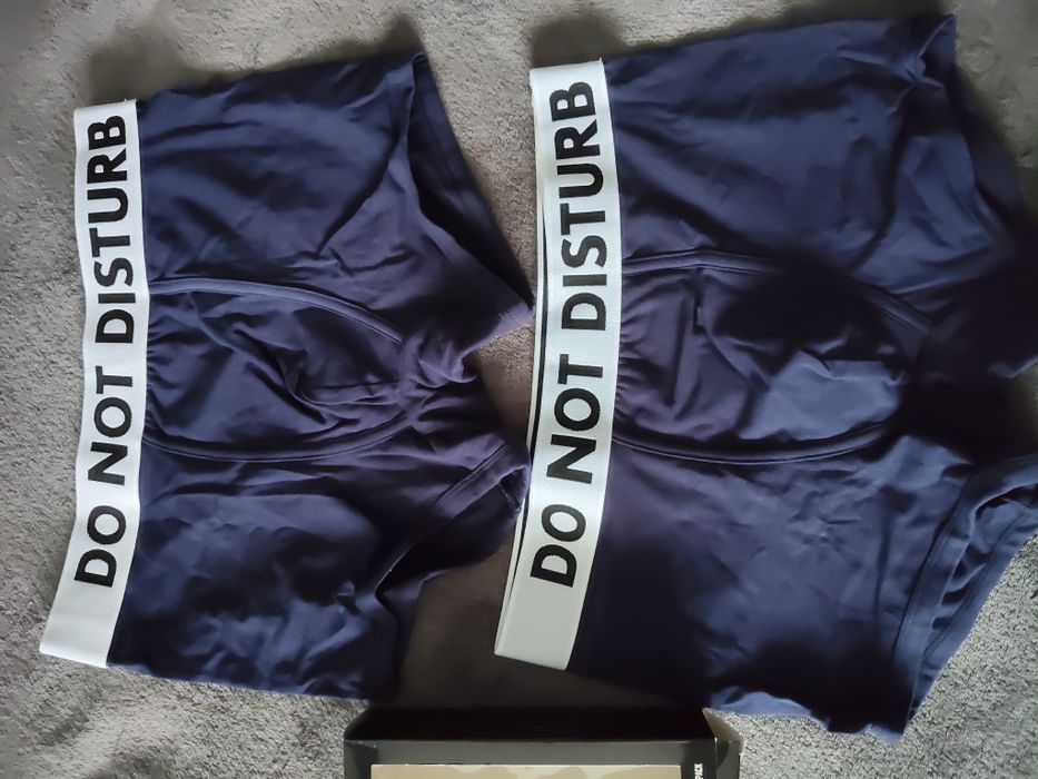 Moschino Do not disturb set 2 boxeri barbatesti bleumarin cu banda elastica Alba S nou originali