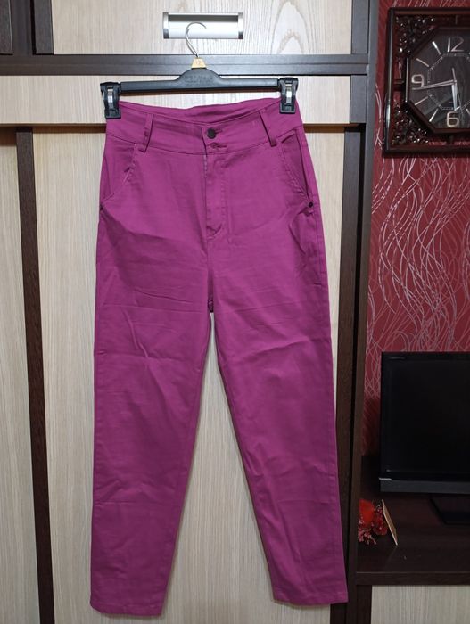 Женская одежда в идеальном состоянии.