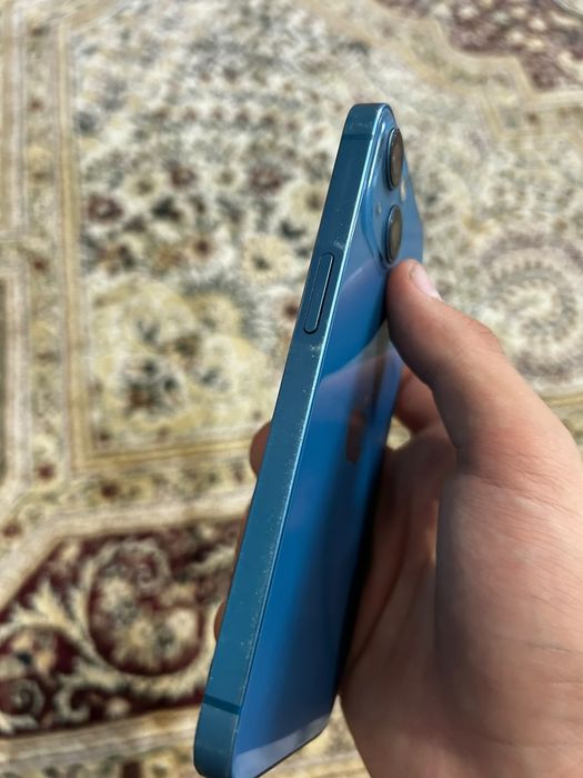IPHONE 13 почти новый