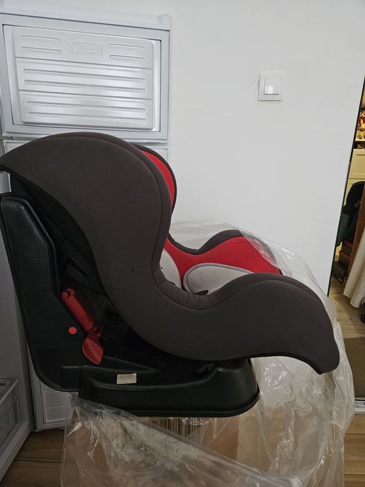 Mothercare столче 9-18 кг с опция сън