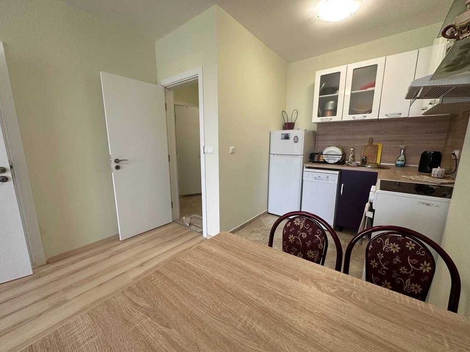 Продава се Двустаен апартамент в с. Шкорпиловци, Област Варна - 66 кв.м за 984 €/кв.м - Снимка #3