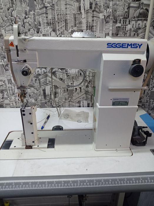 Колонковая швейная машинка