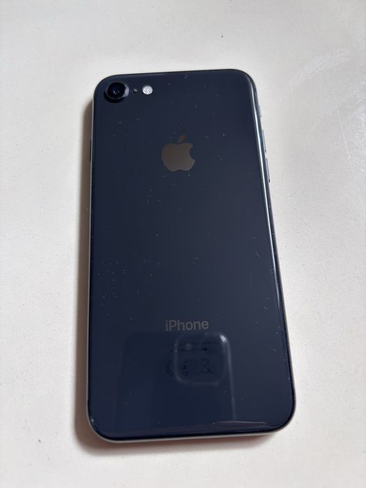 Iphone 8 - 64GB