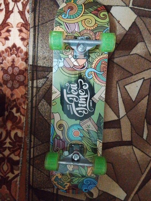 Скейтборд новый смазанный