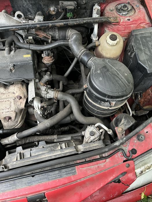 Dezmembrez Renault Megane 1