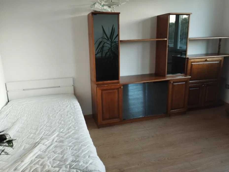 Дава се под наем Тристаен апартамент в София, Зона Б-18 - 90 кв.м за 700 € - Снимка #3