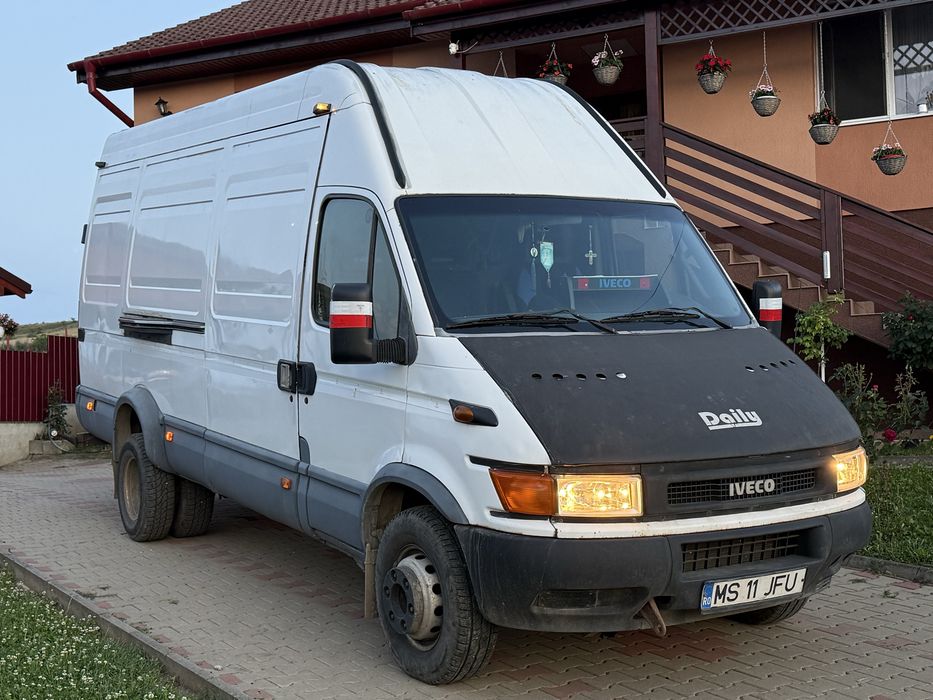 IVECO DAILY//35C15V//2004//3.5 t//Motor 2.8//150 cp