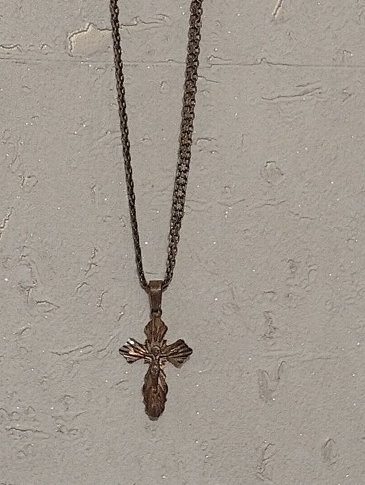 Продам   Срочно брошь Камею .