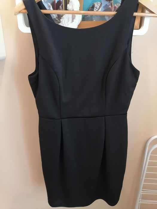 Продавам дамски рокли