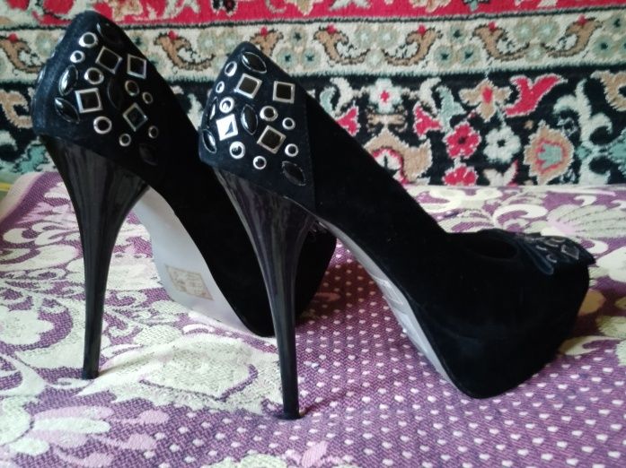 Продаю новые туфли