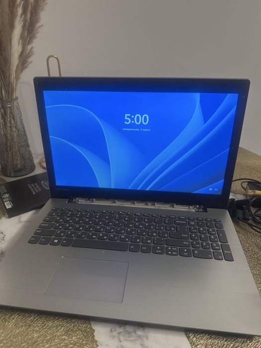 Срочно Продам ноутбук