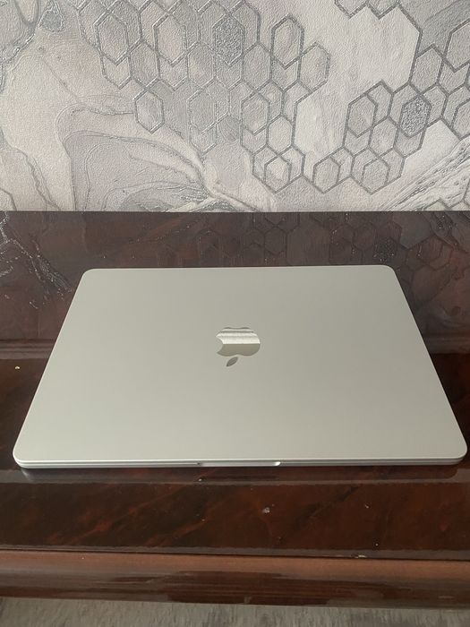 Macbook air M2 16/256гб