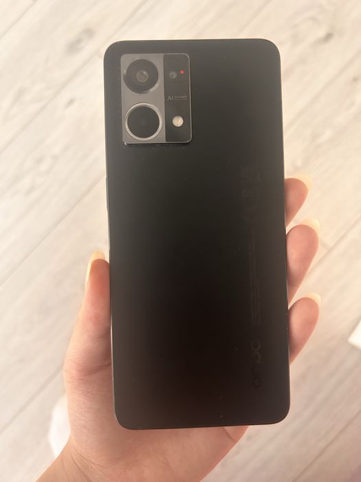Oppo Reno7. Android.