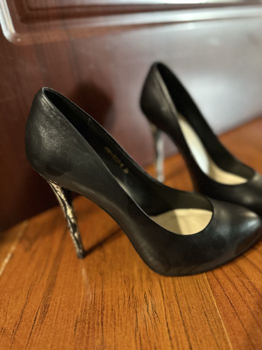 Кожанные туфли женские