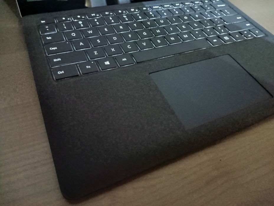 Microsoft Surface 13,5" 2K TouchScreen/Core™ i7-8650U/16GB/512GB NVMe!