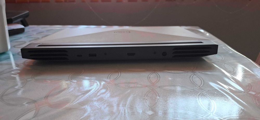 Лаптоп Dell G15 5515, 15.6", AMD Ryzen 7 5800H, NVIDIA RTX 3060 6GB