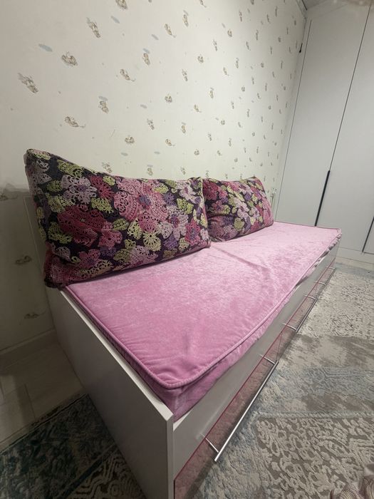 Продам диван - кровать, срочно