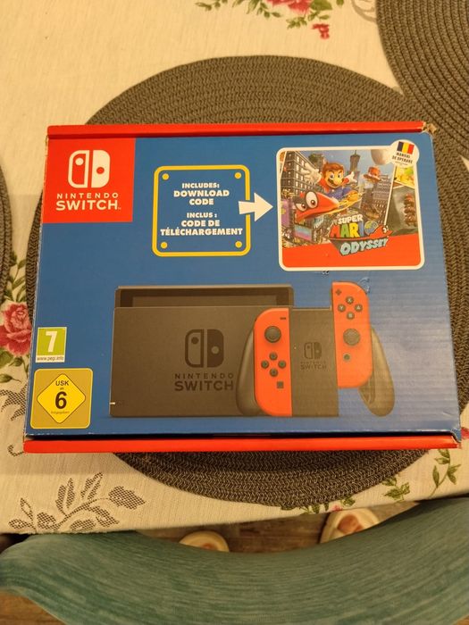 Consola NINTENDO Switch Super Mario Odyssey Special Edtion (Joy-Con Re