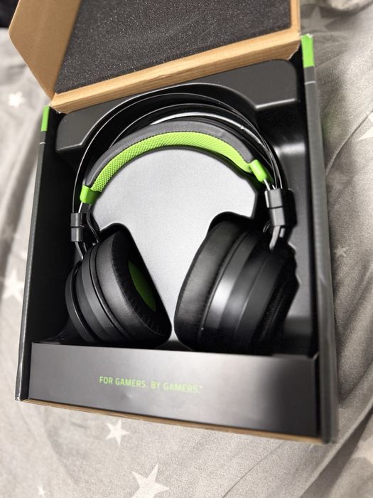 Слушалки Razer Nari Ultimate Hypersense