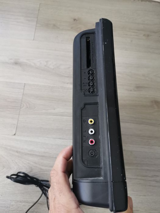 Телевизор crown 16 инча