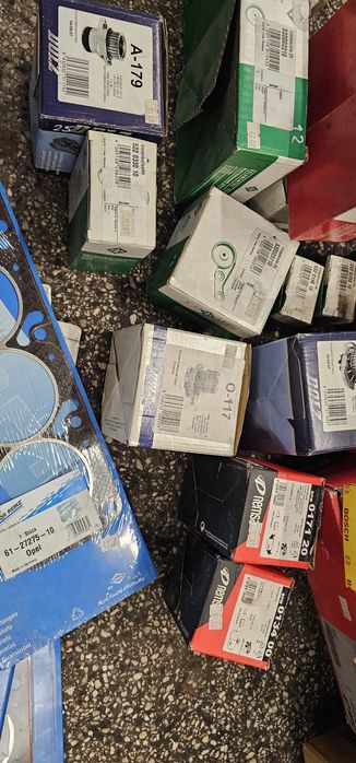 Авточасти ролки,накладки,дисттибутори,гарнитури