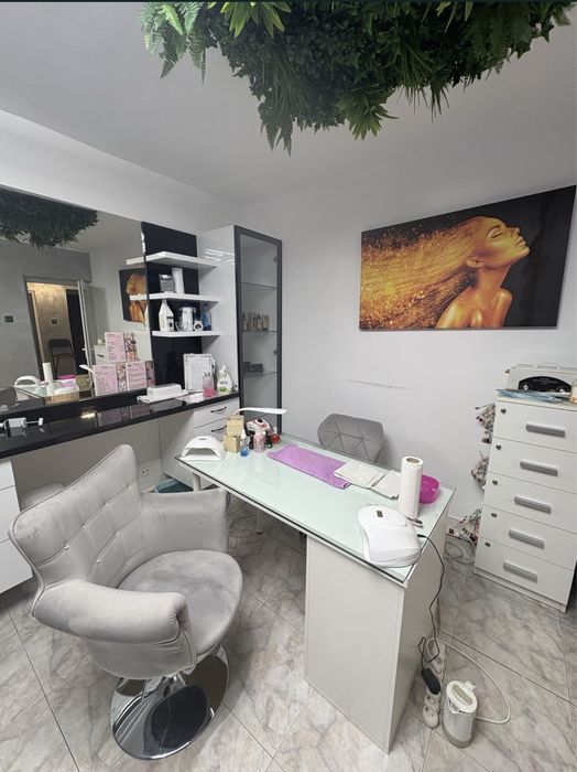 Manichiurista, coafeza, masaj, frizerie