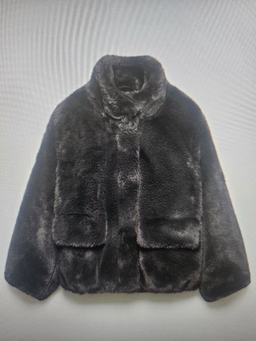 Дёшево. Меховая куртка для девочки.
