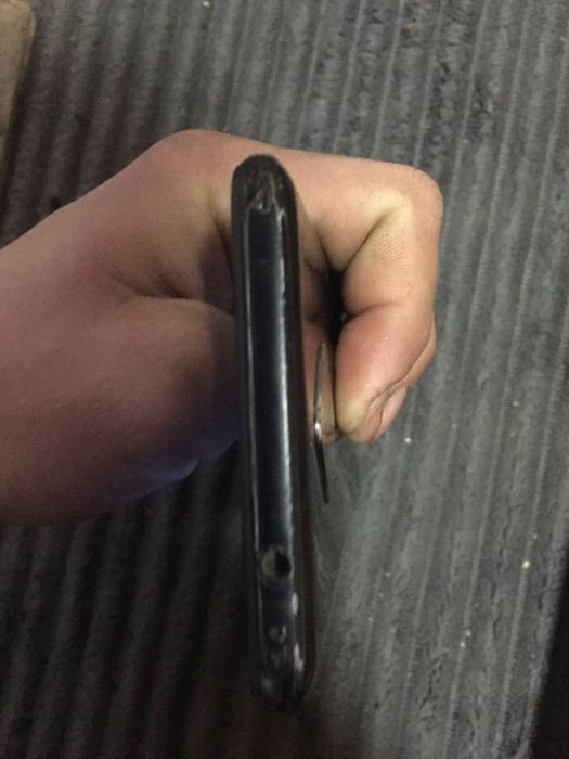 Vivo v17 8/128 gb  obmen bor tel qlila